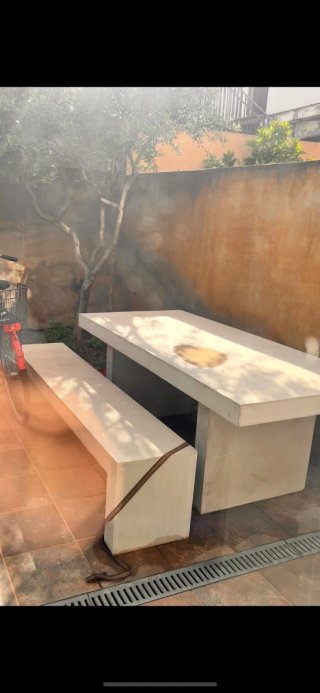 Conjunto de Mesa y Banco de Hormigón