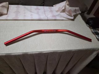 Manillar de moto Rizoma rojo
