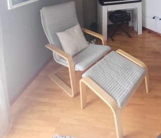 Sillón con reposapiés IKEA