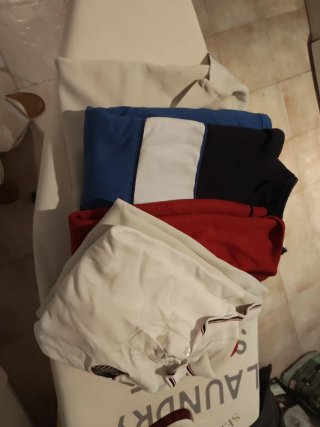 Se regala ropa Uniforme Norfolk Talla 18