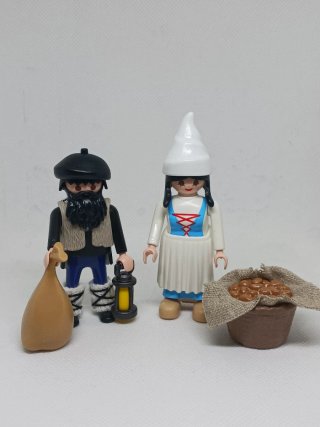 Figuras Playmobil Olentzero y Mari Domingi