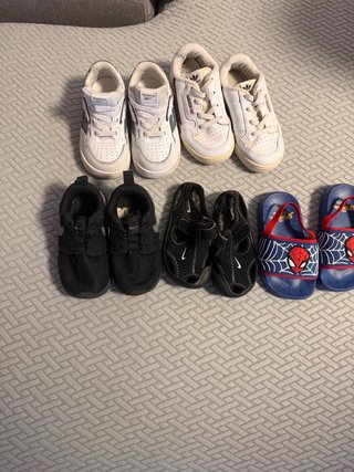Set di 6 paia di scarpe per bambini