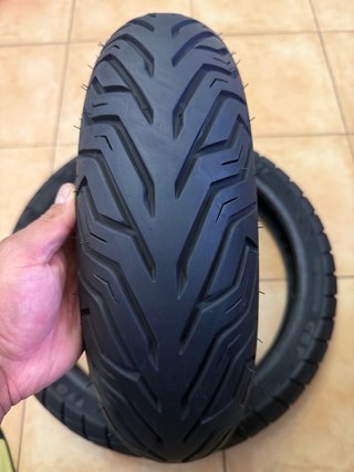 Neumático Michelin 130/70-12 (62P)