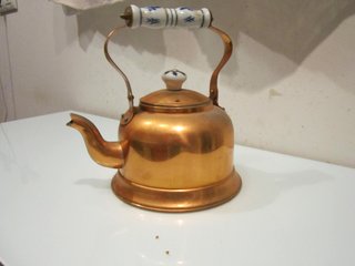 Cafetera de Cobre con Asa de Porcelana