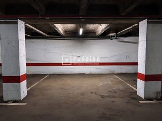 Garaje en venta en Valdezarza en Madrid