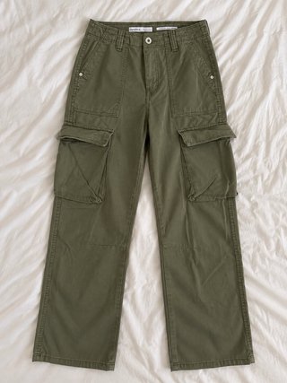 Pantalón Cargo Bershka Verde Militar Talla 32