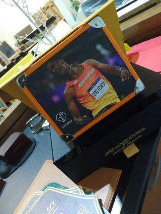 Maletín conmemorativo Jordan Díaz Fortún