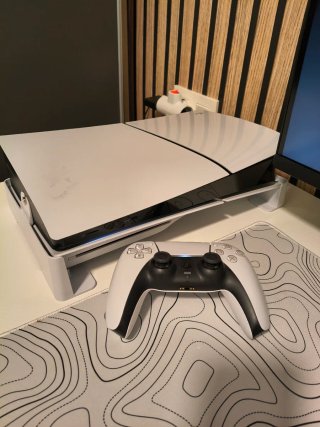 (PS5) 1TB-Slim+firmware 13.20 +5 juegos digitales.