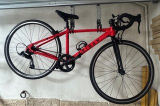Bicicleta de Carretera Triban Roja