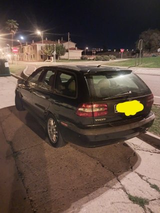 Volvo V40 2001