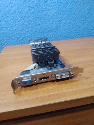 Tarjeta Gráfica Asus 2GB PCI Express