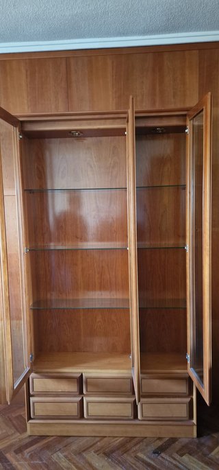 Vitrina de Madera de Nogal