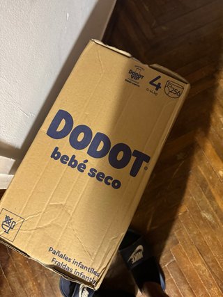 Caja de 256 Pañales Dodot Bebé Seco Talla 4
