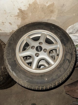 Set de 4 Llantas Audi con Neumáticos