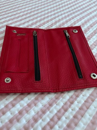 Cartera porta tabaco de cuero roja