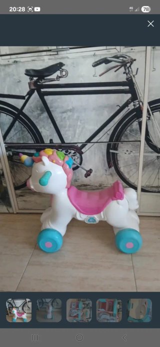Correpasillos y aseo nenuco con 2 muñecas