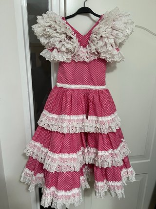 Vestido de sevillana rosa y blanco.