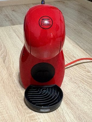 Cafetera DeLonghi Dolce Gusto Roja