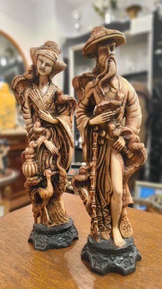 Pareja de figuras chinas decorativas