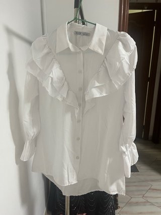 Camisa Blanca con Volantes BLOF