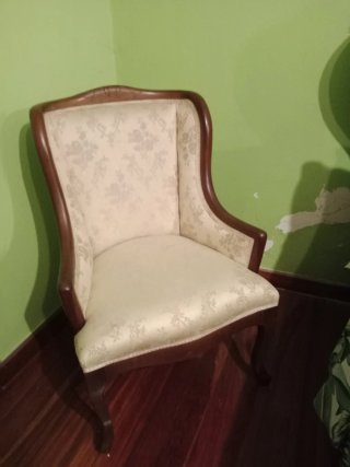 Butaca de dormitorio clásica