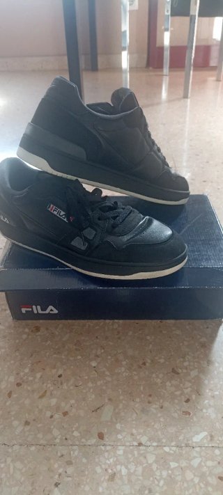 Zapatillas Fila Negras
