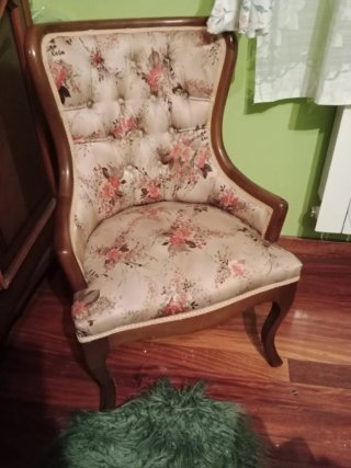 Butaca de dormitorio clásica