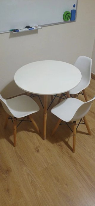 Conjunto Mesa y 3 Sillas Infantiles