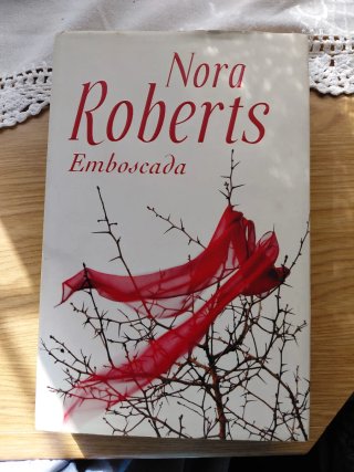 Novela Nora Roberts - Emboscada
