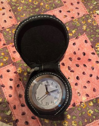 Reloj de Viaje Tipo Cartera