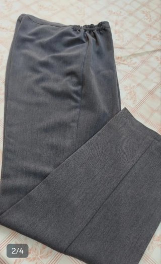 Pantalón Gris de Mujer