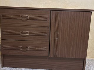Mueble de televisión de madera