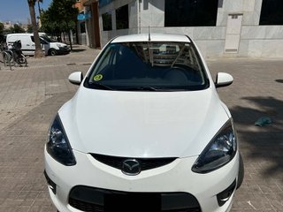 Mazda 2 2011