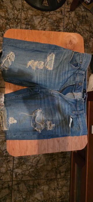 Pantalón vaquero Hollister talla 32