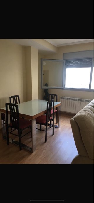 Se alquila piso en Valdepeñas