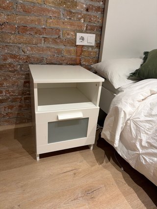 Mesita de noche IKEA Brimnes