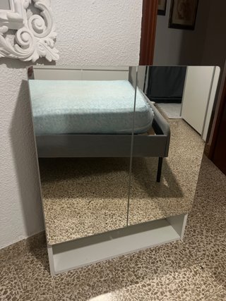 Mueble de baño con espejo