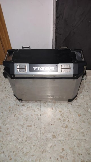 Maleta Lateral Triumph Tiger perdí la llave