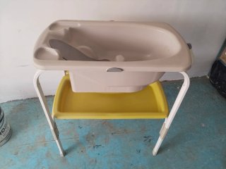 Bañera para bebé con soporte