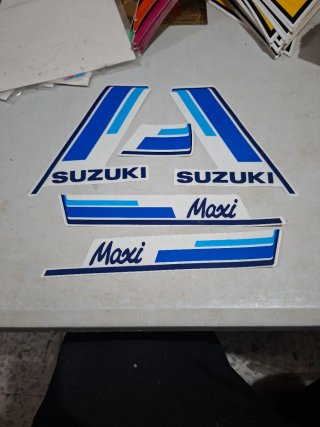 Kit de Pegatinas Suzuki Maxi