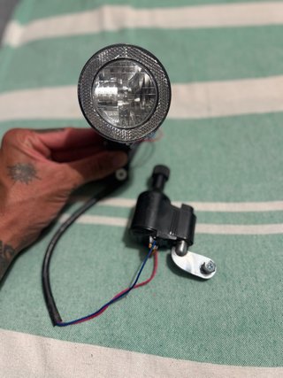 Luz y Dinamo para Bicicleta AXA