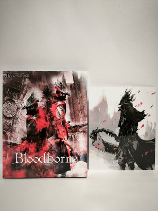 Funda plastificada Bloodborne PS4 + Lámina regalo