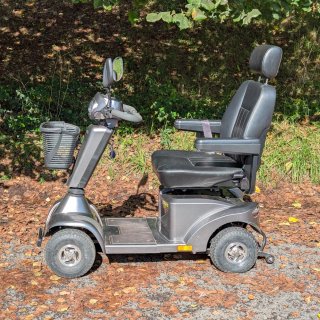 Scooter de movilidad reducida Sterling S-425