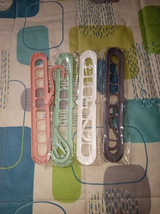 Set de 4 Perchas Multiposición