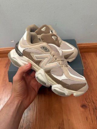 Zapatillas New Balance 9060 Talla 40