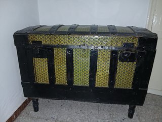 Baúl antiguo de madera NEGOCIABLE
