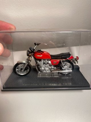 Maqueta Moto Yamaha XS Eleven 1978