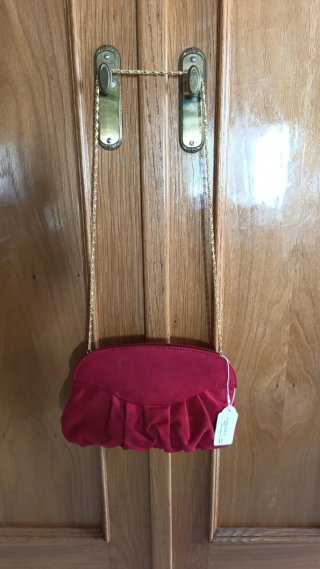 Bolso rojo de ante nuevo