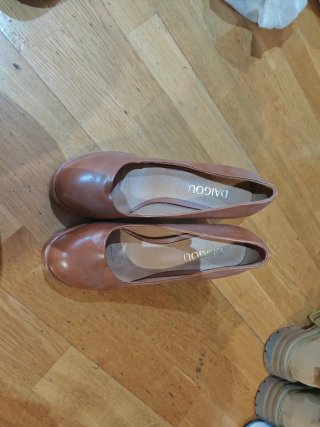 Zapatos DAIGOU Marrones Talla 38
