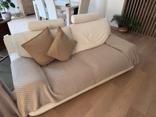 Conjunto de sofás de piel blanco